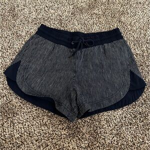 Athleta Shorts size 4